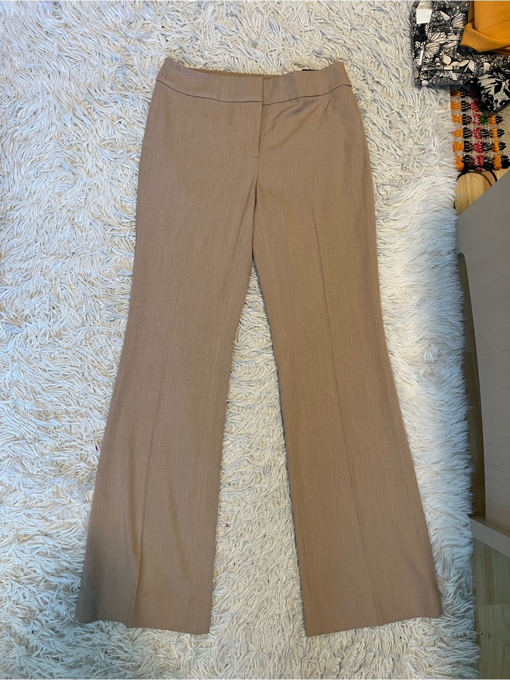 NWT White House Black Market Seasonless  trousers in heather tannin size 2
